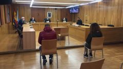 Los dos acusados sentados ante el tribunal durante el juicio, celebrado en la Audiencia Provincial de Lugo