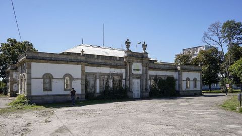 Antiguo balneario y embotelladora de Fontenova.