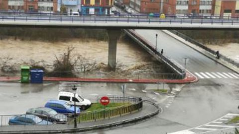 El r�o Nal�n a su paso por El Entrego