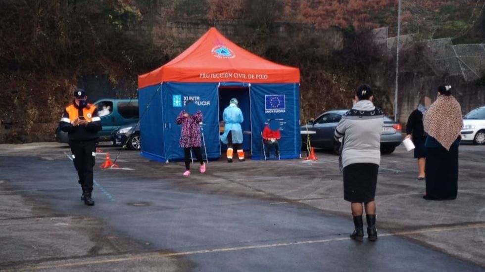 Imagen del cribado realizado por el Sergas en O Vao tras detectarse numerosos positivos por covid-19