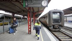 Llegada de un tren procedente A Coruña a la estación de Ferrol, en una imagen de archivo