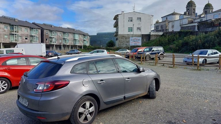 En el pasado mandato se habilitó un aparcamiento en la rúa das Pedreiras, cerca del Auditorio Municipal