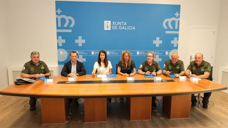La Xunta subirá el nivel salarial de los agentes forestales y ampliará su periodo extraordinario de trabajo a cuatro meses
