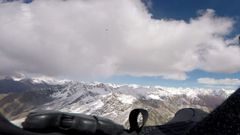 Foto hecha por Sento, compa�ero de Jos� Luis, desde el parapente y con la vista de la monta�a Big Face