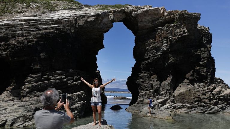 La Praia das Catedrais siempre está repleta de turistas