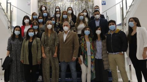 Ourense despide a 38 mdicos y enfermeros residentes