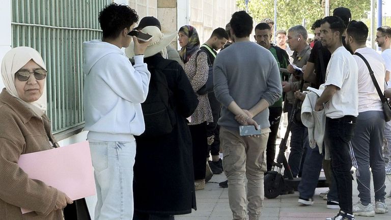 El Supremo rechaza la suspensión urgente de la regularización extraordinaria de migrantes