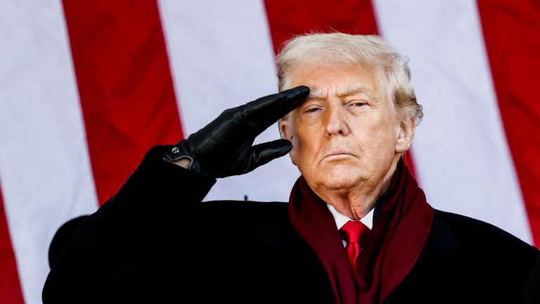 Trump, «obligado» a demandar a la BBC por «tergiversar» sus palabras