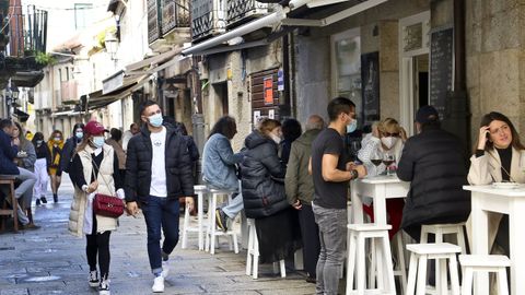 Las calles de Baiona el pasado otoño mantuvieron su ambiente pese al covid.