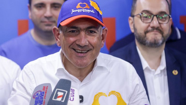 Kikol Pashinián, el primer ministro de Armenia que perdió un