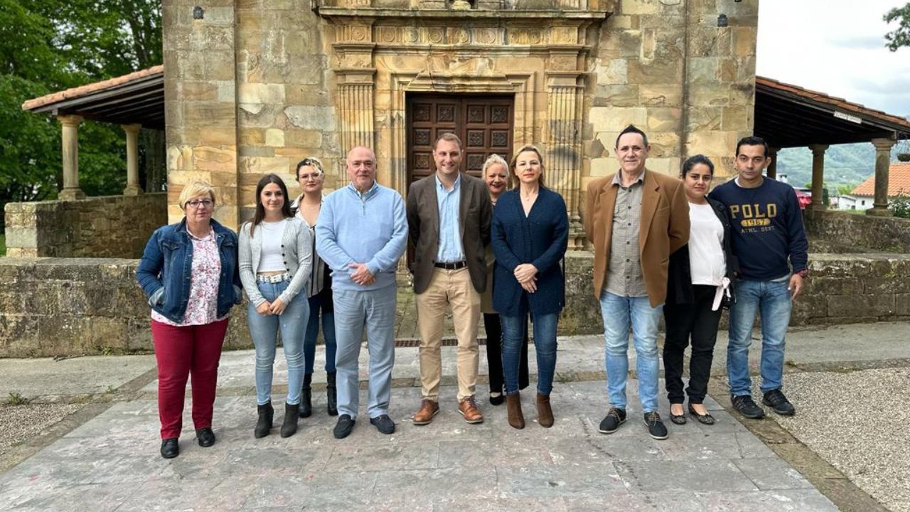 Pumaresvisita Ciao para arropar a la candidatura municipal de la formacin forista en Langreo que encabeza Javier Surez