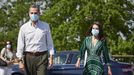 Los Reyes Don Felipe y Doña Letizia a su llegada para visitar el centro de la Asociación de Parálisis Cerebral de Navarra (Aspace), en Cizur Menor, Navarra