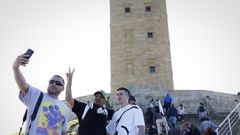 Turistas en la Torre de Hrcules