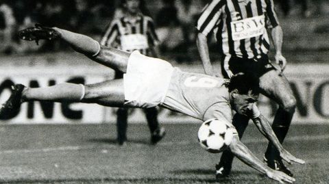 Pichi Lucas, en un partido de la temporada 1981/1982, en la que naci el hijo de Pedrito que  tom su nombre de l.