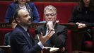 Delevoye observa al primer ministro Edouard Philippe , durante una sesin en la Asamblea Nacional