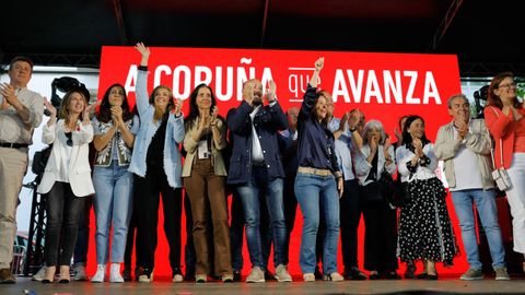 La alcaldesa Inés Rey cerró su campaña en la plaza de Azcárraga