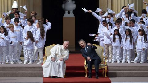 El papa Francisco y el presidente colombiano Juan Manuel Santos, durante la visita del pontifice a Bogota (Colombia).