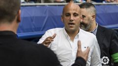 Rozada saluda a Carri�n antes del Real Oviedo-Numancia