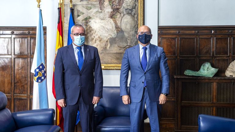César Fernández y José Manuel Baltar, en el despacho de este último en la Diputación ourensana