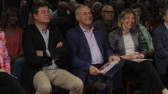 Pilar Garca Porto, con Tom y Besteiro, en las pasadas elecciones municipales