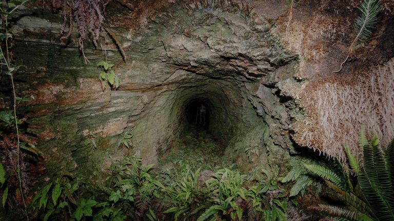 El interior de una tierra que aguarda: viaje al pasado minero de Beariz