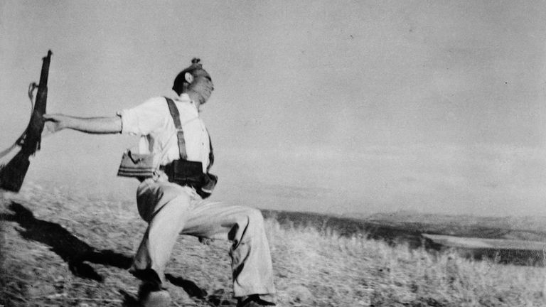 Robert Capa, leyenda, talento y misterio