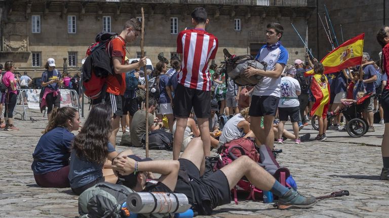 Imagen de unos peregrinos en el Obradoiro