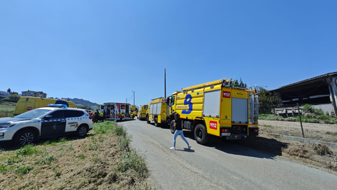 Los equipos de emergencia se trasladron a la zona para llevar a cabo las labores de rescate.