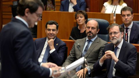 Alfonso Fernández Mañueco estuvo arropado en su toma de posesión, entre otros, por el expresidente del Gobierno Mariano Rajoy