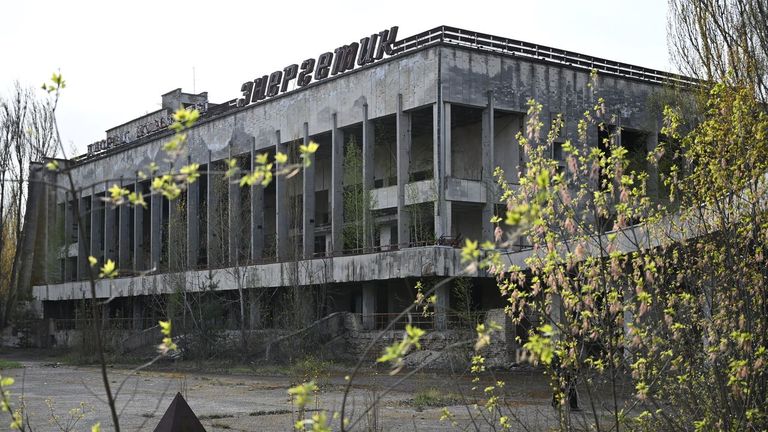 Ucrania denuncia un ataque ruso en Chernóbil cerca de un dep