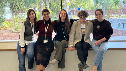 Astrid y su equipo en el Centro Nacional de Microbiología.