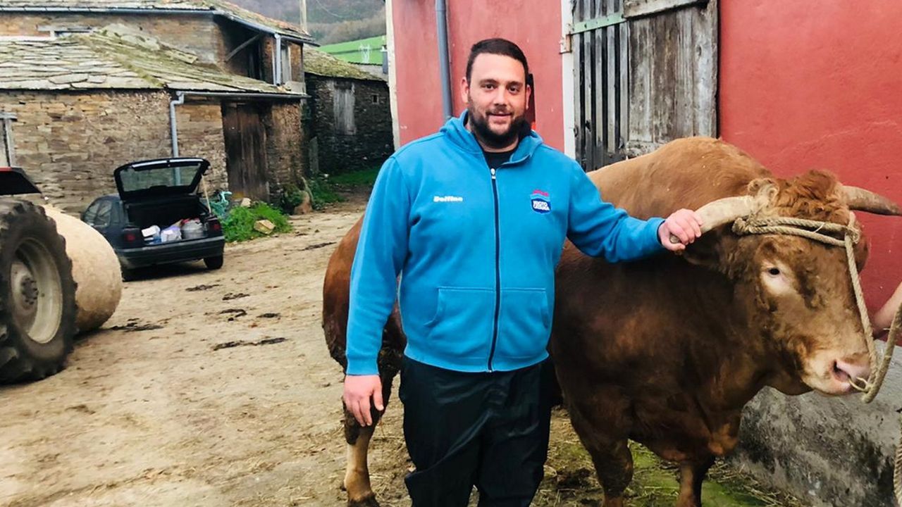 Matteo La Mantia es una de sus visitas de trabajo de campo en las ganaderas de la provincia