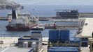 En la fotografía, de archivo, vista parcial del puerto exterior de Ferrol. 