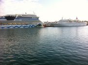 E �Aida Stella� y el �Boudicca� atracados en el puerto de A Coru�a...