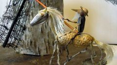 Sirviéndose de material orgánico, Belén Castro ha conseguido recrear a Don Quijote de La Mancha