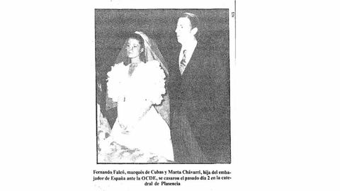 Imagen de la boda de Marta Chvarri y Fernando Falc publicada en La Voz el 6 de junio de 1982