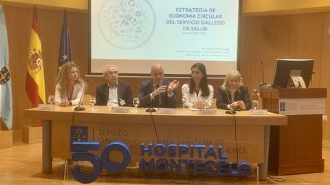 El saln de actos del Hospital Montecelo, en Pontevedra, alberg este jueves la presentacin de la Estratexia de Economa Circular del Sergas 2030