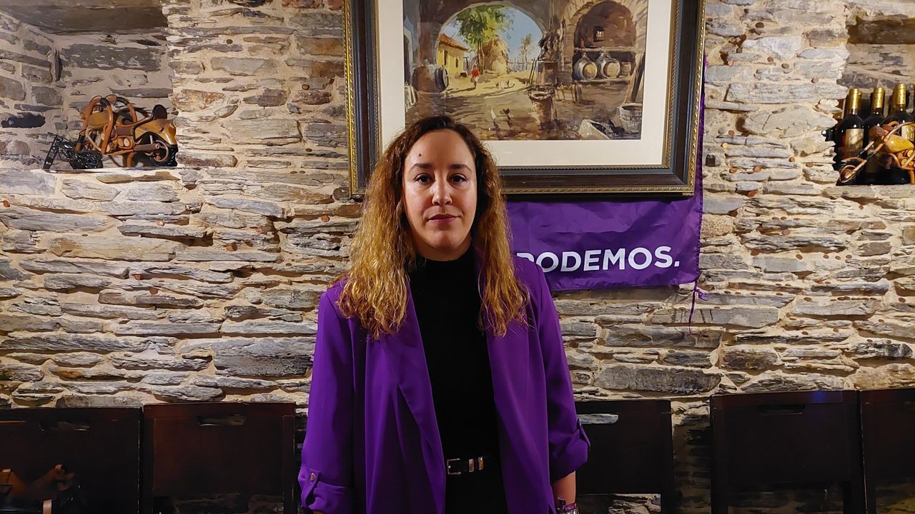 Subasta de�15 novillas de rubia gallega en Adai, O Corgo.Ximena Cheda ser� la candidata de Podemos al Congreso por Lugo