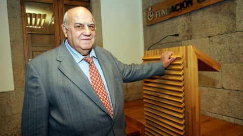 El historiador de la medicina Avelino Franco Grande, en un acto en la Fundación Caixa Galicia en el 2010