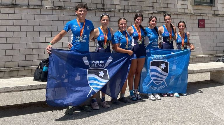 Dos oros y una plata para el Club de Remo Ribadeo en el Campeonato de España disputado en Bañolas