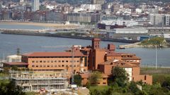 Hospital de Jove de Gijón donde fue trasladado el hombre accidentado