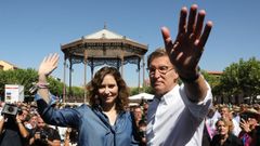 El lder del PP, Alberto Nez Feijoo, junto a la presidenta de la Comunidad de Madrid, Isabel Daz Ayuso.