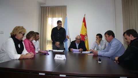 Toma de posesión, en el 2015, de Roberto Fernández como alcalde de Ribeira de Piquín