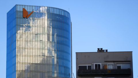 Cuartel general de Naturgy en Barcelona, aunque la sede oficial está en Madrid