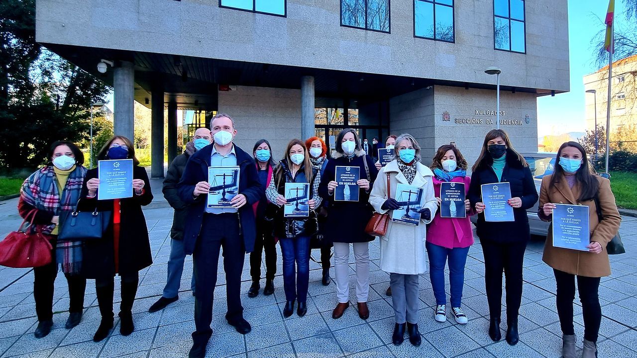 Paralizados cien juicios en Vigo por la protesta de los letrados judiciales