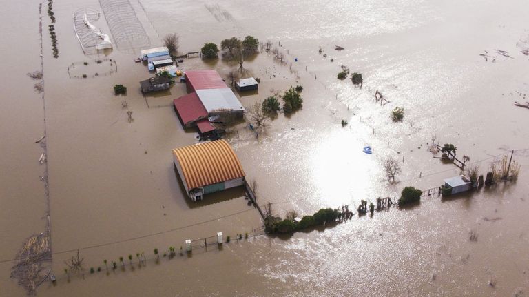 La crecida del río Mondego amenaza Coímbra con unas inundaciones históricas