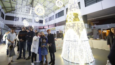 Este mircoles se inaugur la iluminacin navidea de la Praza de Abastos de Lugo