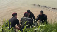 La Policía Nacional recupera el cuerpo del joven desaparecido en el Turia.