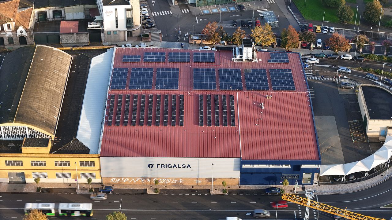 Frigalsa refuerza su apuesta por las renovables e instala 410 paneles