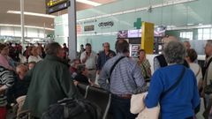 Jubilados lucenses del Imserso, en el aeropuerto de Barcelona
